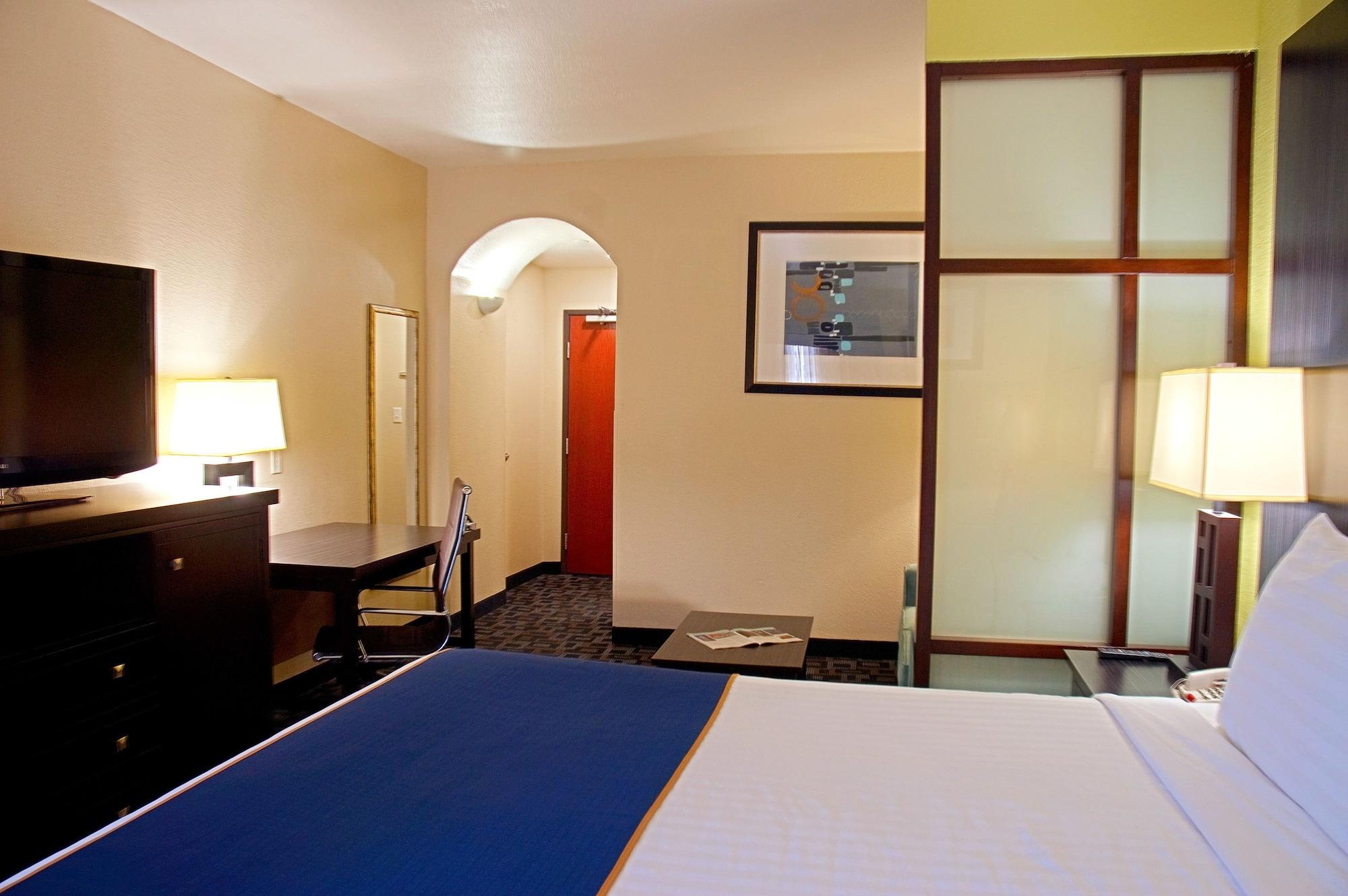 Super 8 By Wyndham Irving/Dfw Apt/North Buitenkant foto