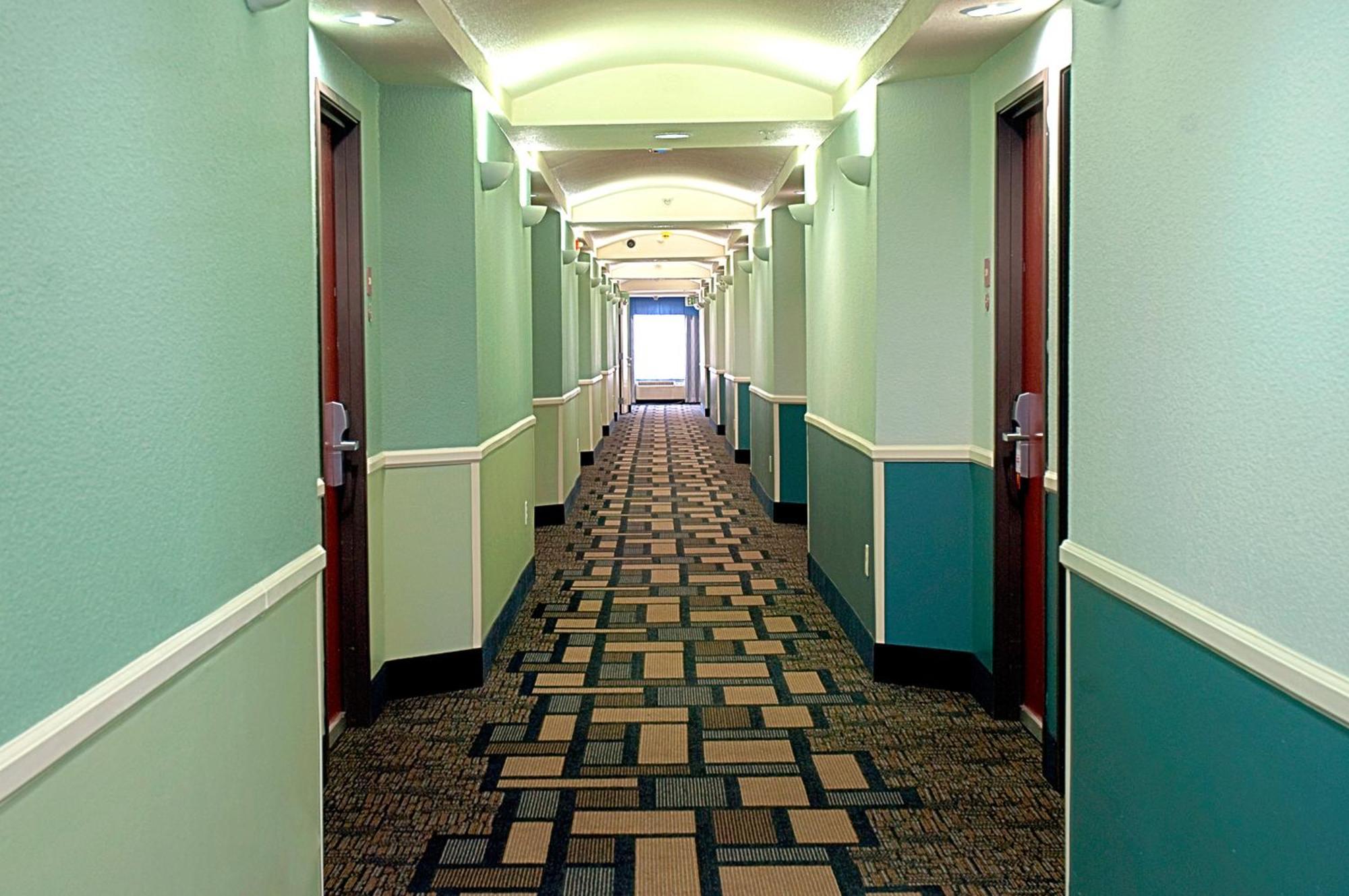 Super 8 By Wyndham Irving/Dfw Apt/North Buitenkant foto