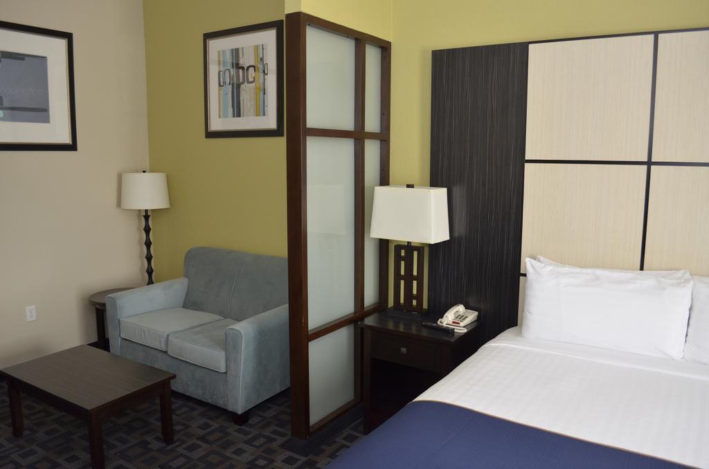 Super 8 By Wyndham Irving/Dfw Apt/North Buitenkant foto