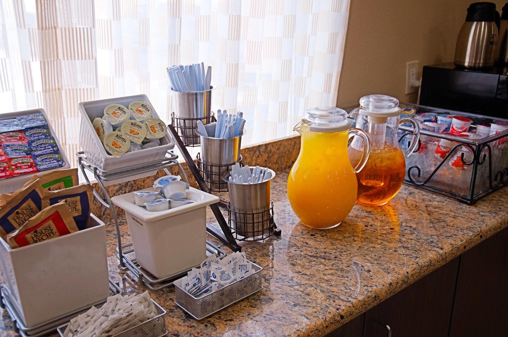 Super 8 By Wyndham Irving/Dfw Apt/North Restaurant foto